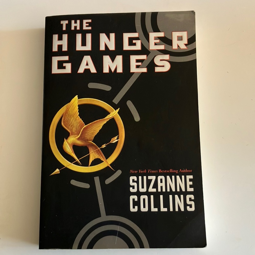 🌻The Hunger Games Book